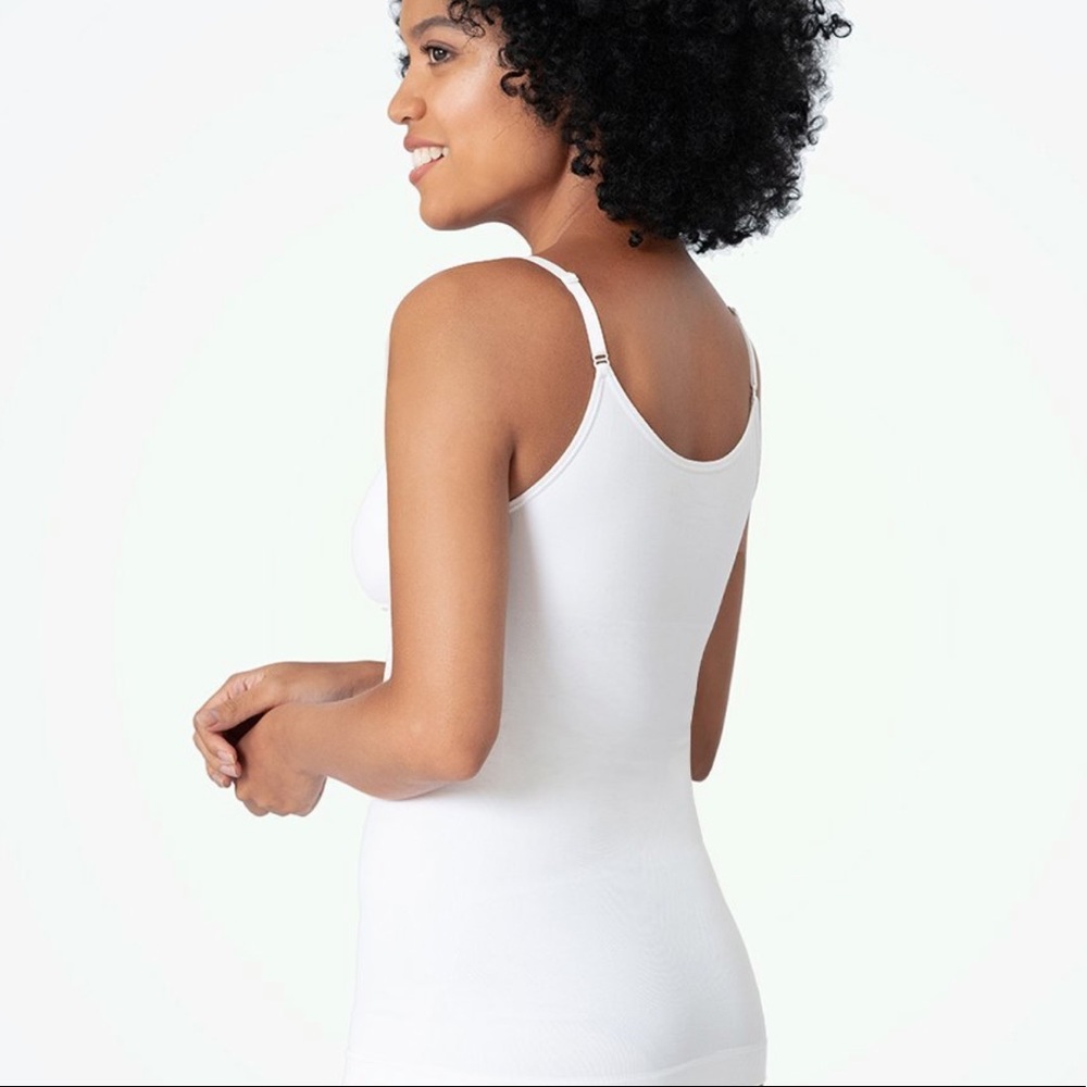 Empetua Scoop Neck White Tank